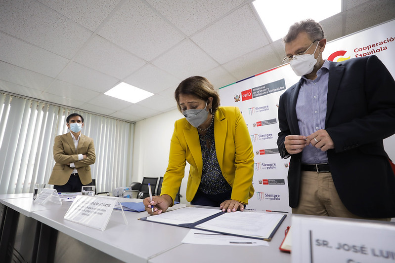 MIMP y AECID firman el Plan Operativo Anual del proyecto: Atención a niñas, niños y ...
