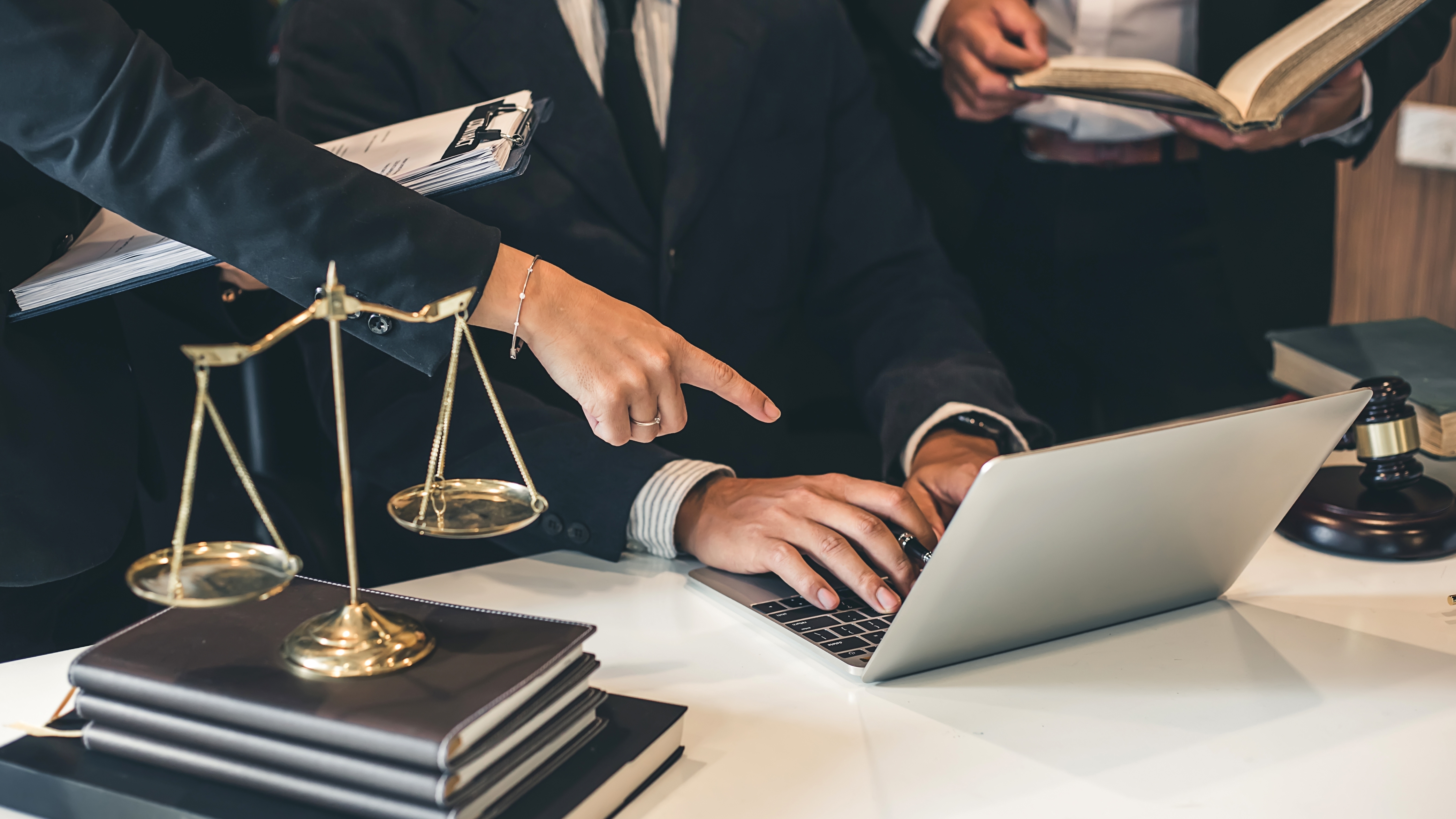 Estado democrático y control parlamentario